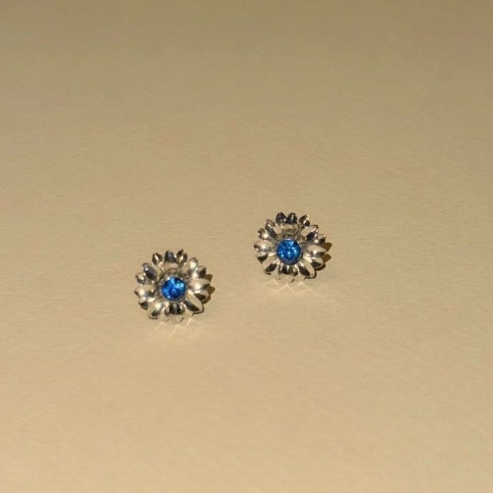 Diamond flower earrings N934